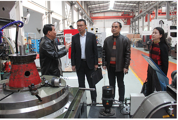 人社部職業(yè)能力建設司綜合處調(diào)研員張達一行蒞臨我公司調(diào)研企業(yè)技能人才培養(yǎng)工作